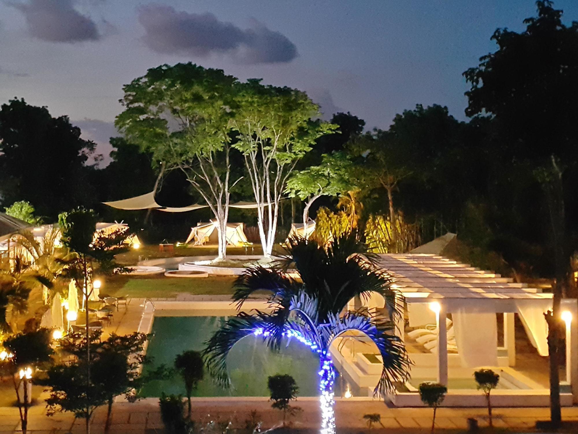 Blue Hotel And Resort Calamba  Exterior photo